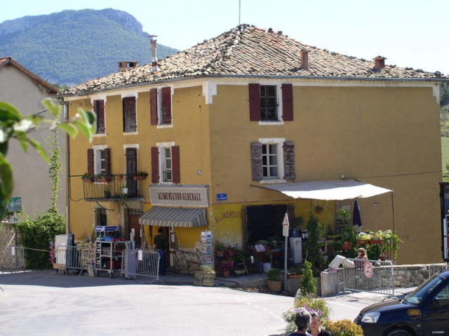 Bakkalın Oğlu Fotoğrafı