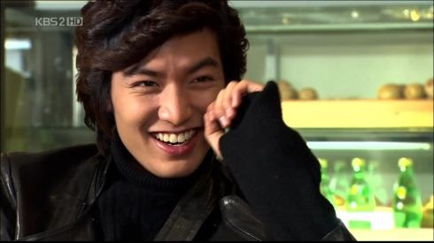 Erkekler Çiçeklerden Önce Gelir Fotoğrafı