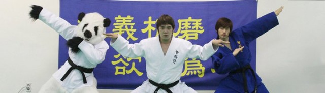 Attack On The Pin Up Boys Fotoğrafı