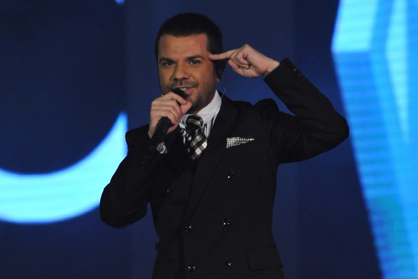 Beyaz Show Fotoğrafı