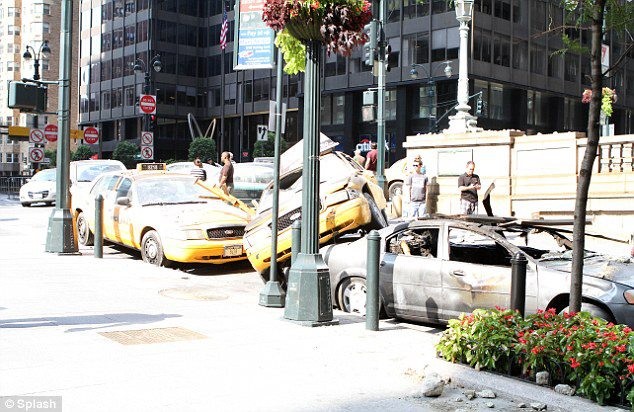 Yenilmezler Fotoğrafı