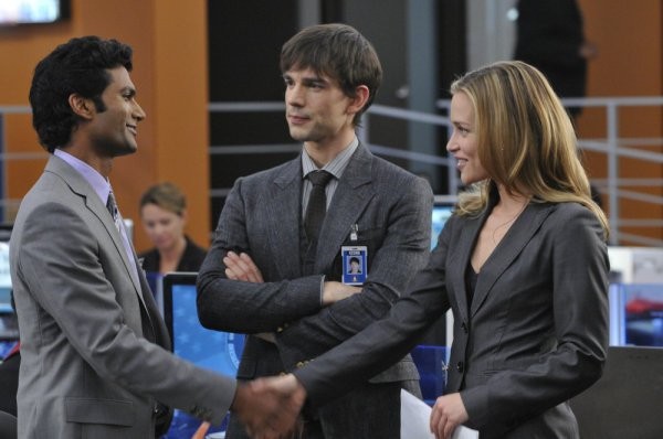 Covert Affairs Fotoğrafları 36