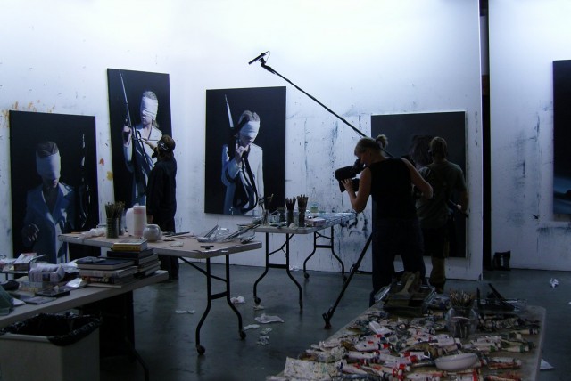 Die Stille Der Unschuld - Der Künstler Gottfried Helnwein Fotoğrafları 1