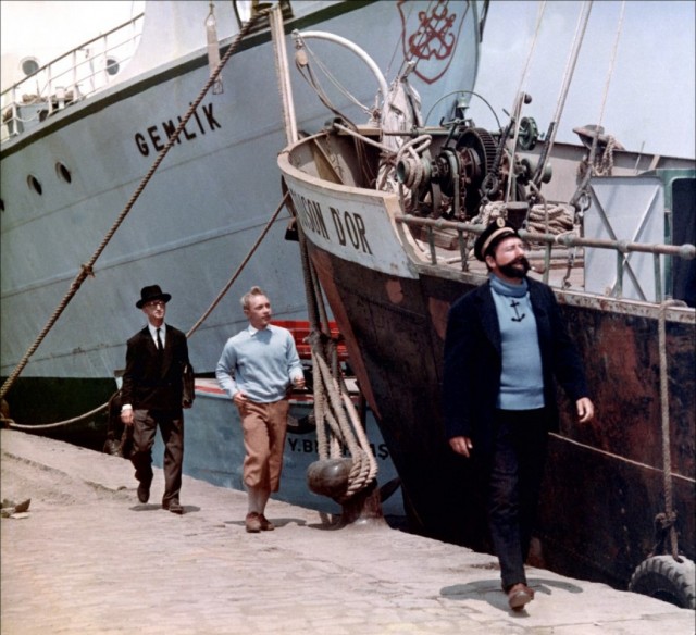 Tenten Ve Altın Post fotoğrafı
