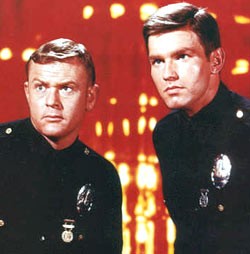 Adam-12 Fotoğrafı
