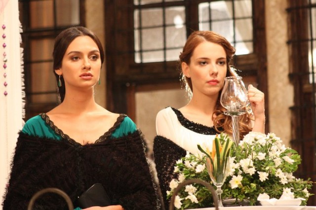 Yer Gök Aşk Fotoğrafı