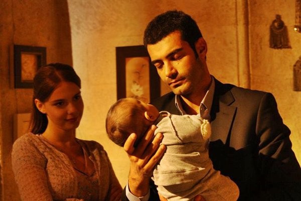 Yer Gök Aşk Fotoğrafı